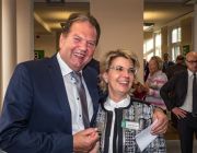 Buergermeister Heinz Meyer mit Alexandra Hildebrandt
